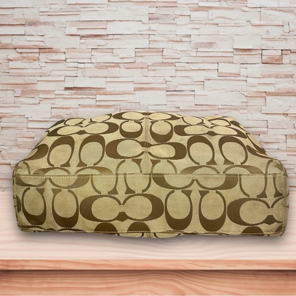 Coach Gold and Brown Shoulder Bag - Picture 5 of 11